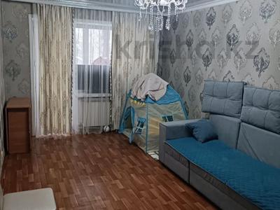 2-комнатная квартира · 48 м² · 5/5 этаж, Майкудук, 13й микрорайон — 12й микрорайон за 8.9 млн 〒 в Караганде, Алихана Бокейханова р-н