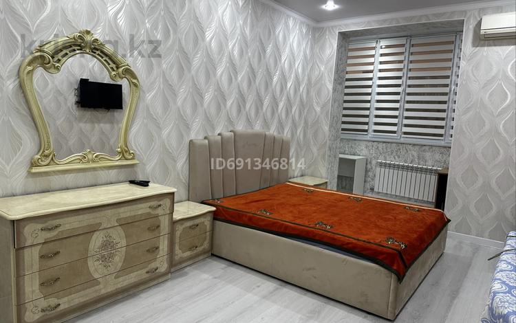 1-комнатная квартира · 50 м² · 1/7 этаж, 3-й мкр 120 за 250 000 ₸ в Актау — фото 12