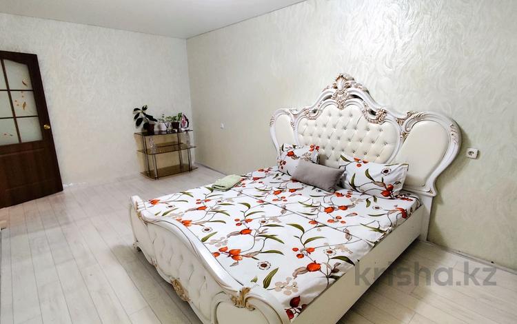 1-комнатная квартира · 29 м² · 3/5 этаж, мкр 5, Абая 24/1 — Атамекен, Акимат,Цон, угол Тургенева и Абая . за 1 500 ₸ в Актобе — фото 2