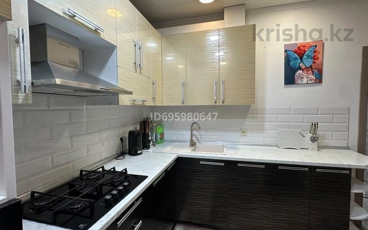 2-комнатная квартира · 62 м² · 3/6 этаж, мкр Кокжиек 44 за 300 000 ₸ в Алматы, Жетысуский р-н — фото 27