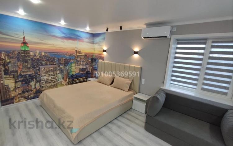 2-бөлмелі пәтер · 50 м² · 3/5 қабат, проспект абая 28, бағасы: 15 000 ₸ в  — фото 2