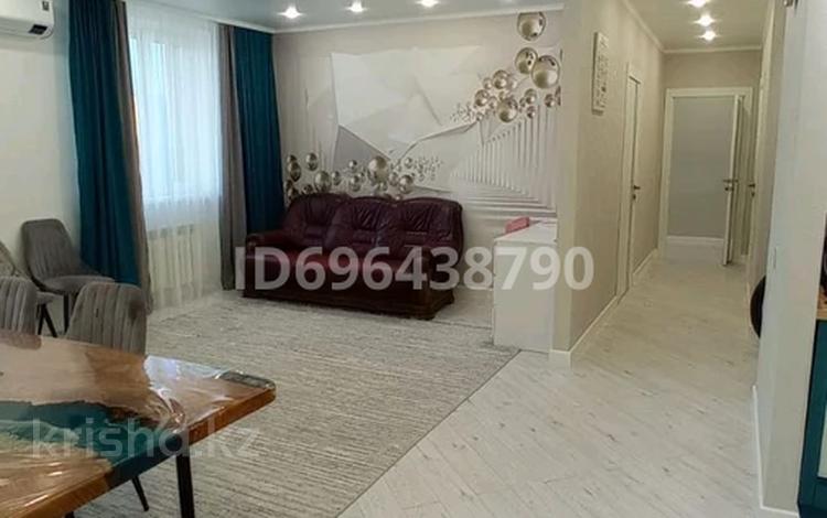 3-бөлмелі пәтер · 80 м² · 6/9 қабат, Самал 82 — Коняхина, бағасы: 39 млн ₸ в Уральске — фото 7
