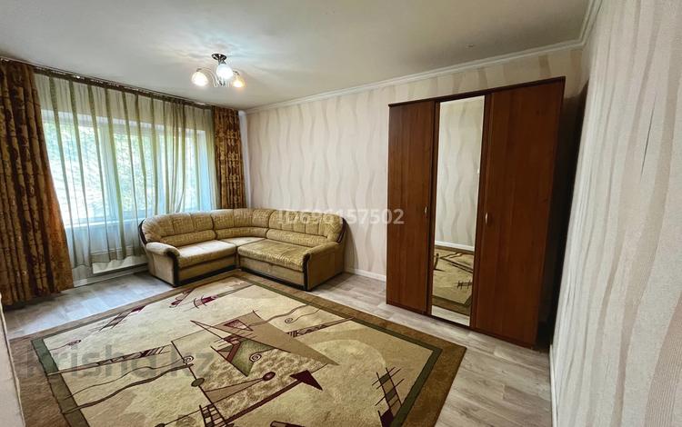 1-бөлмелі пәтер, 40 м², 1/9 қабат, мкр Аксай-4 57 — ул. Б.Момышулы-ул.Улыгбека, бағасы: 24.5 млн 〒 в Алматы, Ауэзовский р-н — фото 2