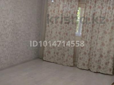 3-бөлмелі пәтер · 60 м² · 2/5 қабат, Айбергенова 7 — детская стоматология, Шымкент плаза, остановка огонёк, бағасы: 23 млн ₸