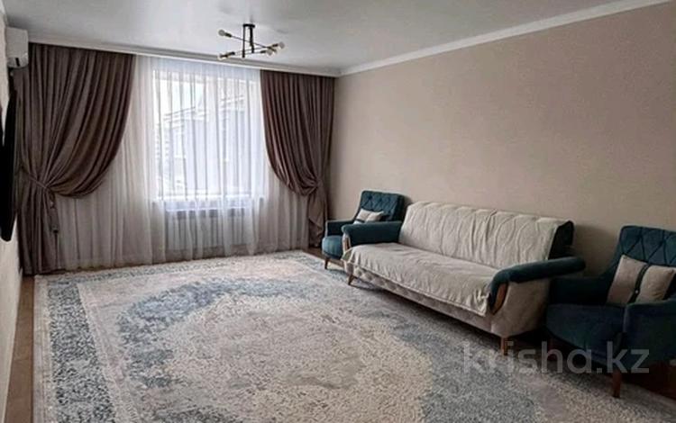 3-бөлмелі пәтер · 100 м² · 5/5 қабат, мкр. Алтын орда, алтын орда 13д, бағасы: 37.5 млн ₸ в Актобе — фото 2