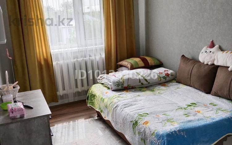 2-комнатная квартира · 46 м² · 5/5 этаж, мкр Акбулак 11 за 130 000 ₸ в Таразе — фото 2