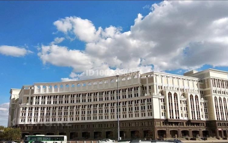4-комнатная квартира · 140 м² · 4/7 этаж, ​Мангилик Ел 40 — Триумфальная Арка за 1 млн ₸ в Астане, Есильский р-н — фото 2