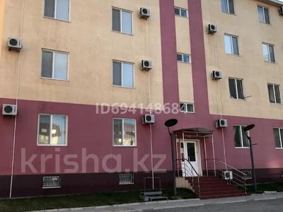 2-бөлмелі пәтер, 60 м², 1/4 қабат, ерниязова 13/2 — ЖК Sun town, бағасы: 25 млн 〒 в Атырау