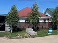 Отдельный дом · 4 комнаты · 200 м² · 10 сот., Макатаева 60 за 50 млн ₸ в Айганыме