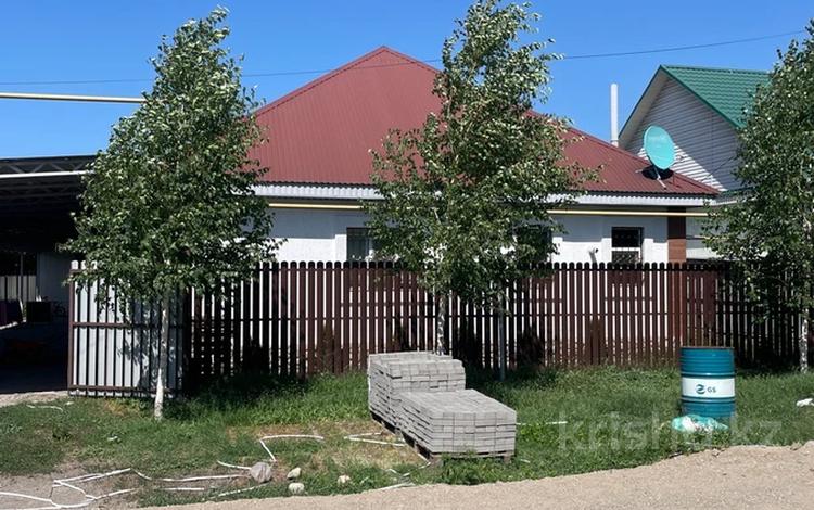 Отдельный дом · 4 комнаты · 200 м² · 10 сот., Макатаева 60 за 50 млн ₸ в Айганыме — фото 2
