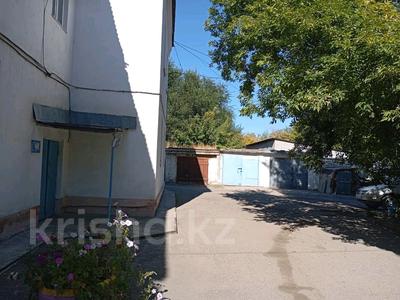 Продажа квартир в Абай обл.: 2-комнатная квартира · 46.5 м² · 1/2 этаж, Ауэзова 65 — ресторан Тай-Казан за 10.5 млн 〒 2-комнатная квартира · 46.5 м² · 1/2 этаж, Ауэзова 65 — ресторан Тай-Казан за 10.5 млн 〒 в Семее