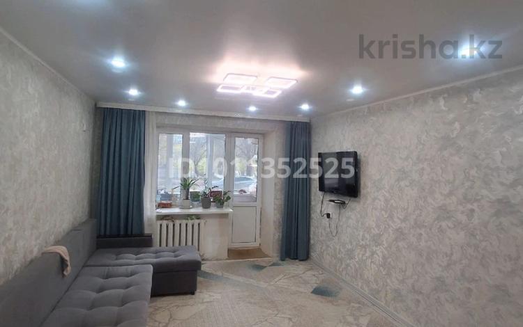 3-комнатная квартира · 61 м² · 1/5 этаж, Кердери — Ценральный рынок за 25 млн ₸ в Уральске — фото 2