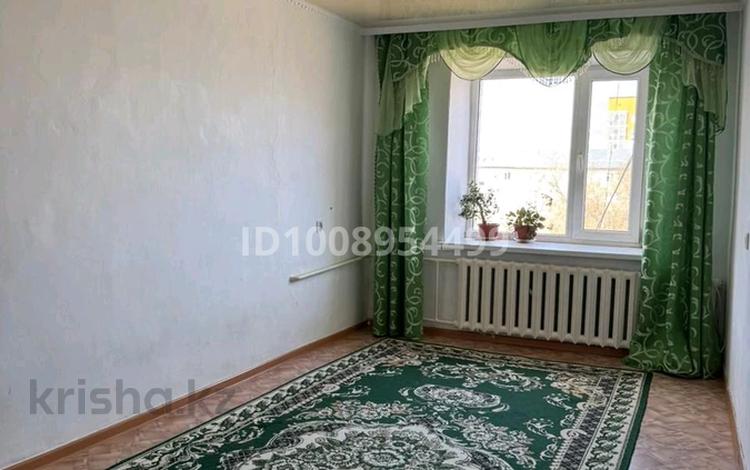 2-бөлмелі пәтер · 45 м² · 5/5 қабат, Ақ Отау — 25 школа, бағасы: 10 млн ₸ в Уральске — фото 2