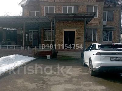 Отдельный дом · 8 комнат · 330 м² · 14 сот., Аманжолова 50 за 800 000 〒 в Жанатурмысе