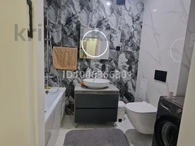 3-комнатная квартира · 83 м² · 5/5 этаж, Богенбай-батыра 155/1 — бокенбай батыра за 35 млн 〒 в Актобе, квартал Авиатор-2