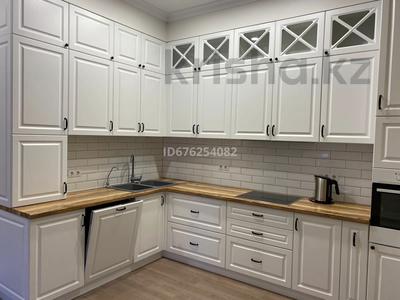 4-бөлмелі пәтер · 180 м² · 5/14 қабат, 17-й мкр 6, бағасы: 100 млн ₸ в Актау