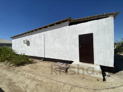 4-комнатная квартира · 180 м² · 1 этаж, Рахат 2-10а-146 146 — Мкр Аксу Б, Момышұлы 146 за 18 млн ₸ в Жанаозен