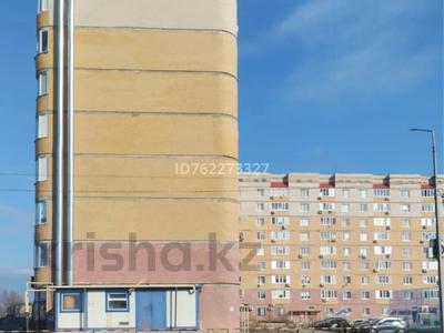Продажа квартир в Западно-Казахстанской обл.: 2-комнатная квартира · 69 м² · 2/9 этаж, 10 21 за 23 млн 〒 2-комнатная квартира · 69 м² · 2/9 этаж, 10 21 за 23 млн 〒 в Аксае