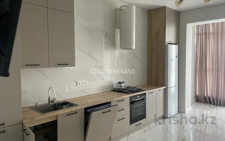 3-комнатная квартира · 107 м² · 3/3 этаж, Б. Жумагалиева за 36.8 млн ₸ в Уральске — фото 2