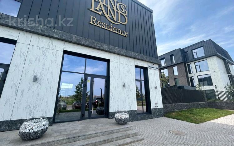 4-комнатная квартира · 140 м² · 2/4 этаж, Аккемелер 32А за 140 млн 〒 в Астане, Сарыарка р-н — фото 2