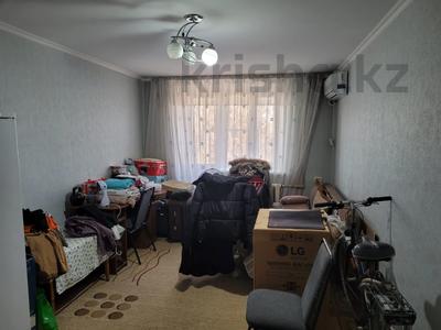 3-комнатная квартира, 56 м², 2/5 этаж, Сагындыкова — Желтоксан за 15 млн 〒 в Таразе