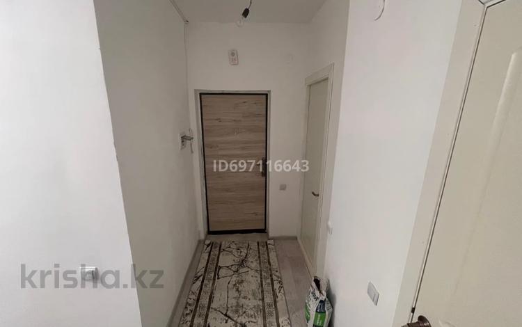 3-бөлмелі пәтер, 80 м², 1/7 қабат ай сайын, 9-я — Жаңа қала, бағасы: 130 000 〒 в Туркестане — фото 2