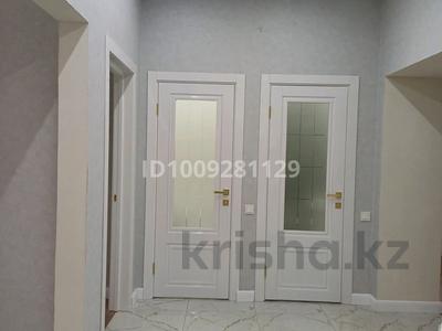 2-комнатная квартира · 80.6 м² · 3/9 этаж, мкр. Алтын орда, Алия Молдагулова 62/1 — Теннисный корт за 42.5 млн 〒 в Актобе