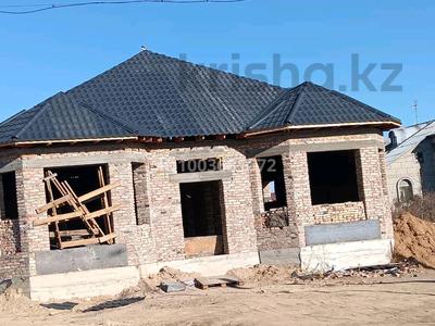 Отдельный дом · 4 комнаты · 190 м² · 9 сот., мкр Кунгей , Толеубаева 49а — Каусар магазин за 40 млн 〒 в Караганде, Казыбек би р-н