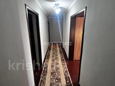 Часть дома · 4 комнаты · 110 м² · 6 сот., Хакимжанова 15 — В центре на главной улице за ~ 9.9 млн 〒 в Алтын-Дала