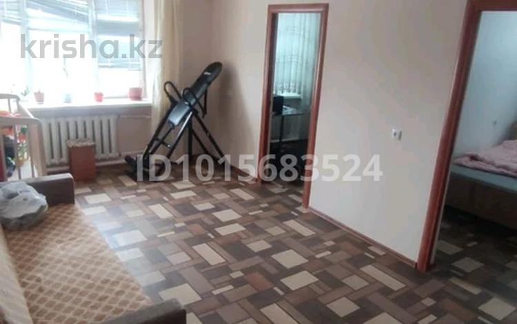 4-комнатная квартира · 65 м² · 4/5 этаж, Махамбет Утемисов 128б — район Восток за 23 млн ₸ в Атырау — фото 2