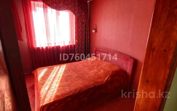 3-бөлмелі пәтер · 60 м² · 4/9 қабат, Жаңа қала ш/а., Ержанова, бағасы: 16 000 ₸ в Караганде, Казыбек би р-н — фото 2