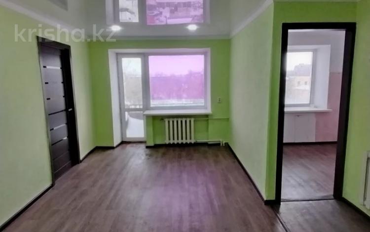 2-комнатная квартира · 43.1 м² · 5/5 этаж, Майкудук, 12й микрорайон 5 за 9.4 млн 〒 в Караганде, Алихана Бокейханова р-н — фото 2