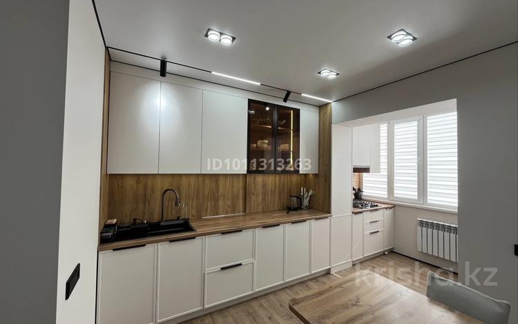 2-бөлмелі пәтер · 74 м² · 3/6 қабат, 39-й мкр 4, бағасы: 26 млн ₸ в Актау — фото 10