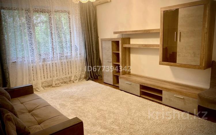 2-комнатная квартира, 64 м², 2/5 этаж помесячно, мкр Аксай-4 29 — Момышулы