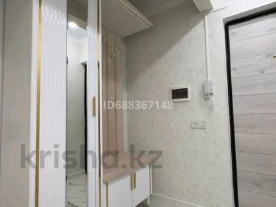 Продажа квартир в Туркестанской обл.: 4-комнатная квартира · 72 м² · 5 этаж, Самал м.а 26/19 — Ақбаян тойхана жанында за 20.5 млн 〒 4-комнатная квартира · 72 м² · 5 этаж, Самал м.а 26/19 — Ақбаян тойхана жанында за 20.5 млн 〒 в Туркестане