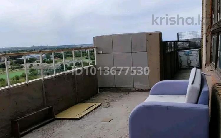 2-комнатная квартира · 97.1 м² · 10/10 этаж, Майкудук, Майкудук, 11а микрорайон 26 — Первая линия по улице Магнитогорская, напротив парка за 14 млн ₸ в Караганде, Алихана Бокейханова р-н — фото 2