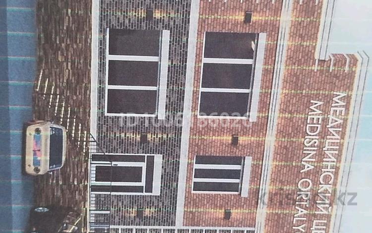 Свободное назначение, офисы, магазины и бутики, общепит, салоны красоты, бани, гостиницы и зоны отдыха, фитнес и спорт, медцентры и аптеки, образование, развлечения, кабинеты и рабочие места · 300 м² за 2 млн 〒 в Актобе — фото 7