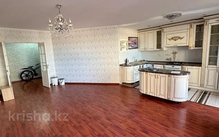 3-бөлмелі пәтер · 132 м² · 5/10 қабат, 12 ш/а., бағасы: 39 млн ₸ в Актобе, мкр 12 — фото 2