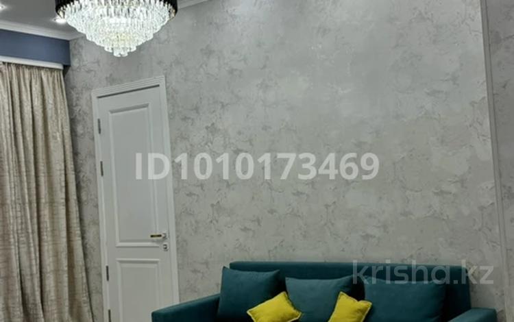 3-бөлмелі пәтер · 82 м², 17-й мкр 6, бағасы: 4 000 〒 в Актау — фото 2