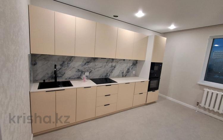 2-комнатная квартира · 84 м² · 8/12 этаж, Кабанбай батыра 42 за 450 000 〒 в Астане, Есильский р-н — фото 2