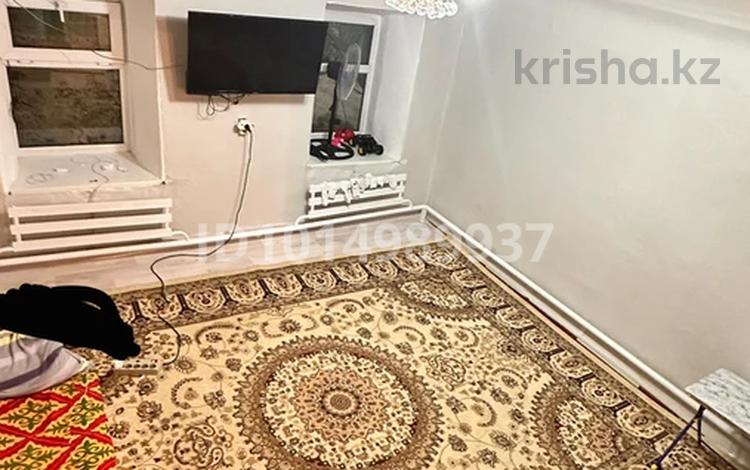 2-комнатная квартира · 30 м² · 2/2 этаж, аманжолова за 7 млн ₸ в Уральске — фото 2