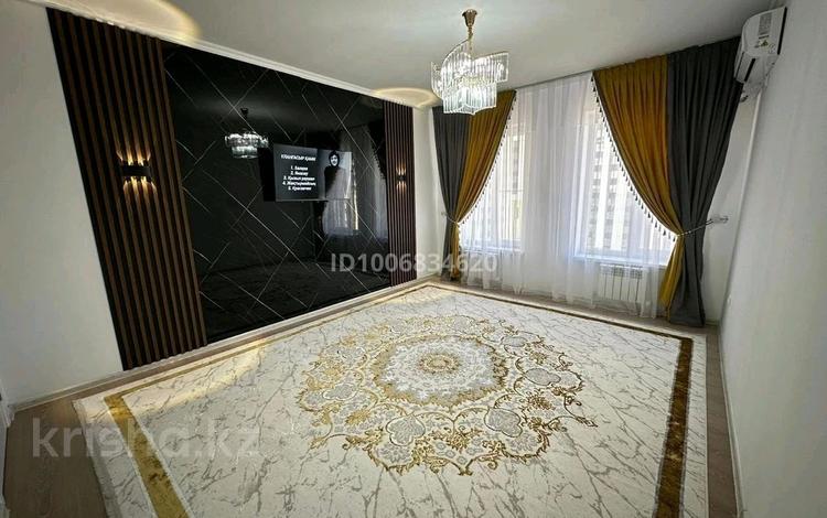 3-комнатная квартира · 82 м² · 8/20 этаж, Аднан Мендерес 2 2 — Тұран мол Еуразия акимат обл Каусар чайхана Рамада за 210 000 〒 в Туркестане — фото 2