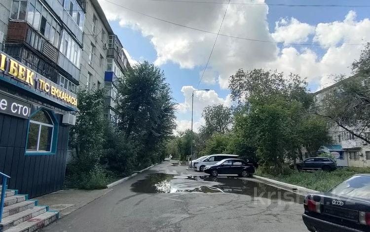 3-бөлмелі пәтер · 55 м² · 4/5 қабат, 1 ш/а, Есет батыра 156, бағасы: 130 000 ₸ в Актобе, мкр 5 — фото 2
