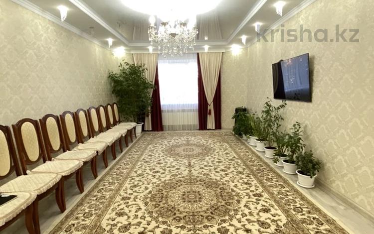 4-комнатная квартира · 128 м² · 1/5 этаж, Тауелсиздик за 52 млн ₸ в Актобе — фото 2