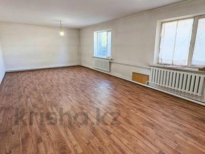 Отдельный дом · 9 комнат · 326.5 м² · 9.3 сот., Абая 125 за 41 млн 〒 в Талдыкоргане