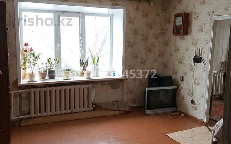 3-бөлмелі пәтер · 54 м² · 2/9 қабат, 6 микрорайон 64 — Кинотеатр МИР, бағасы: 10 млн ₸ в Темиртау — фото 2