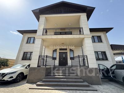 Отдельный дом · 15 комнат · 650 м² · 12 сот., мкр Таусамалы — Жанжигитова 604Б за 250 млн 〒 в Алматы, Наурызбайский р-н