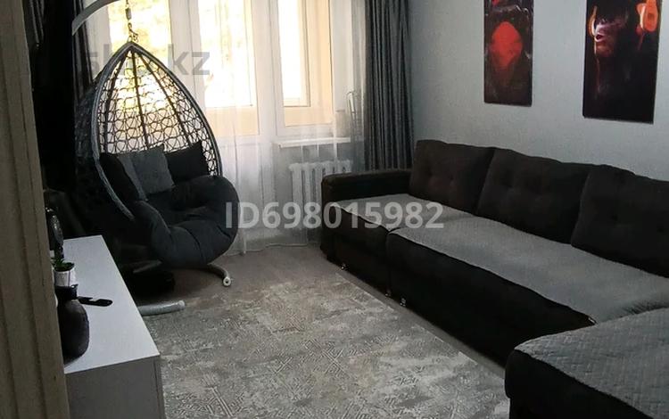 3-комнатная квартира, 60 м², 4/4 этаж, мкр №10 5