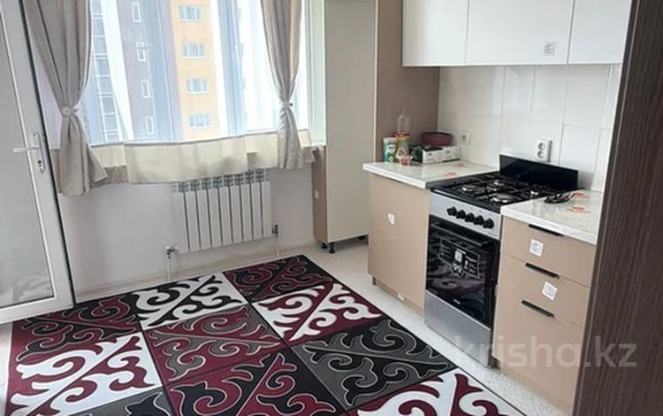 2-комнатная квартира · 65 м² · 6/9 этаж, Тәуелсіздіктің 10 жылдығы 36/2 за 200 000 ₸ в  — фото 2