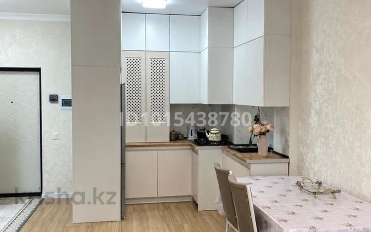 2-комнатная квартира · 60 м², Мкрн. Акжайык участок 1972/1 за 250 000 ₸ в Шымкенте — фото 4
